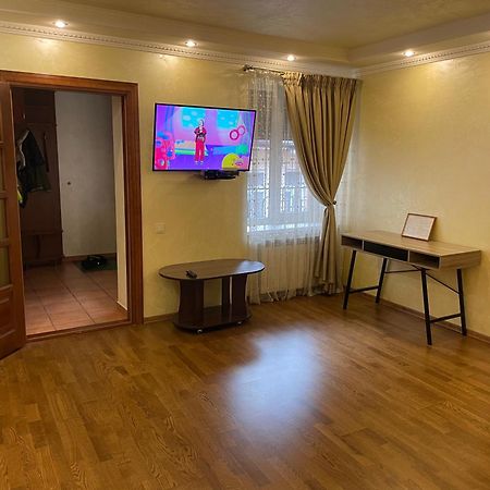 Apartment On Kostyushka 20 Lviv Exterior photo